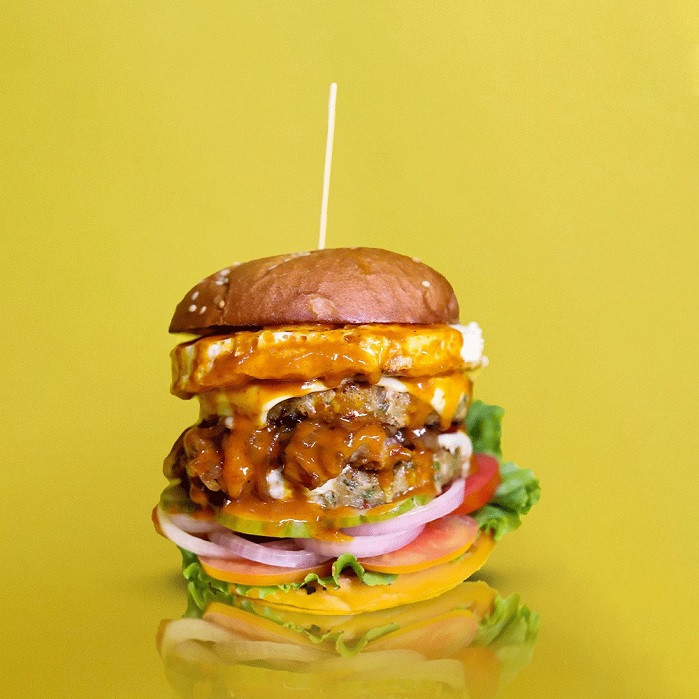 Rush to grab a delicious and yet healthy burger at Burger Rush