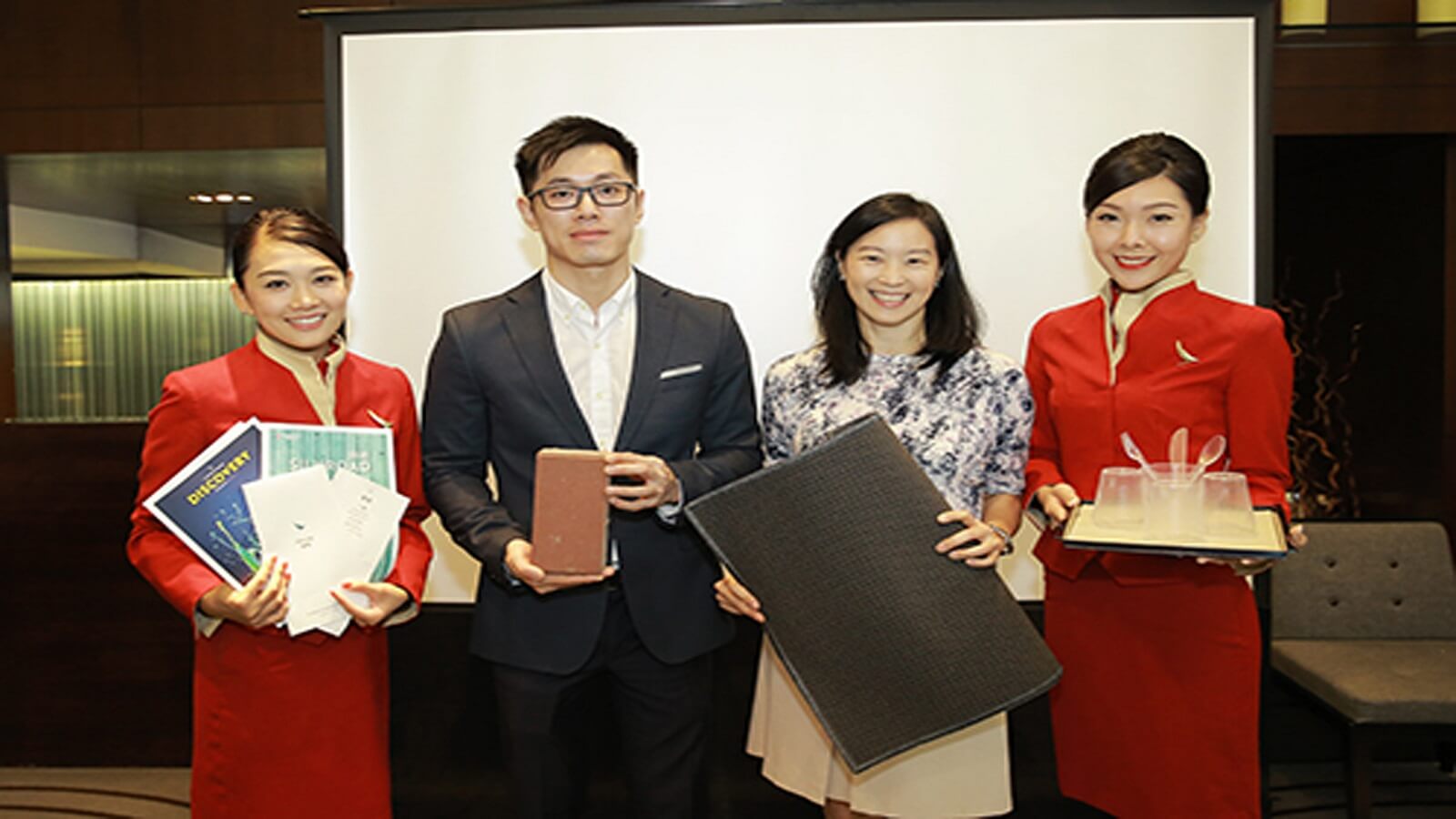 CATHAY PACIFIC COMMITTED TO SUSTAINABLE JOURNEY FOR USE OF  INFLIGHT MATERIALS AND WASTE MANAGEMENT